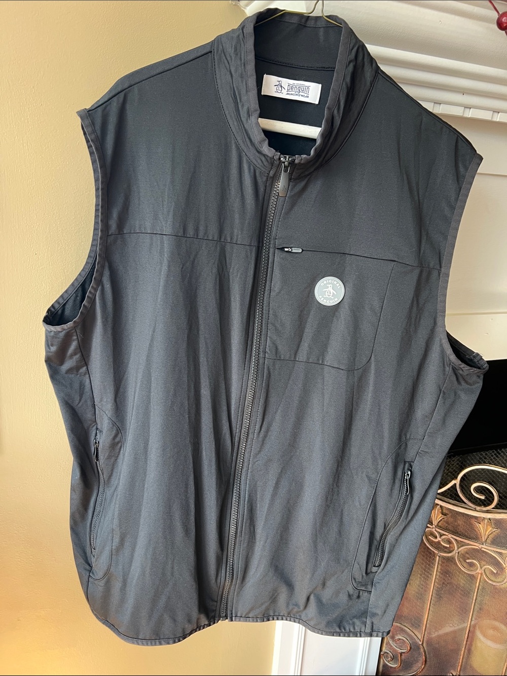 Men's Original Penguin Black Sleeveless Golf Vest Lightweight Zip Front XL